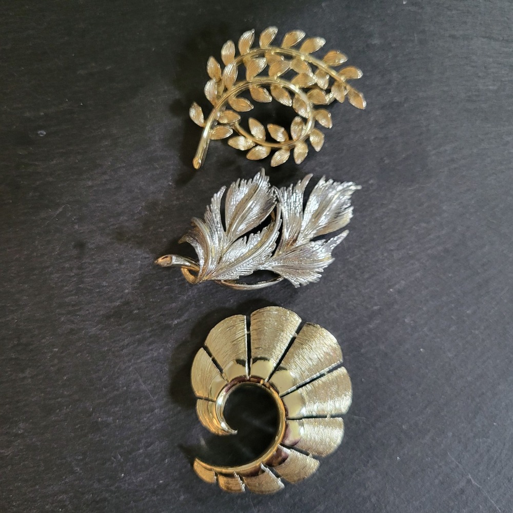 Lisner Brooch Lot 3pc Gold Silver Tone Leaf Swirl Vintage Jewelry OS MCM 40s